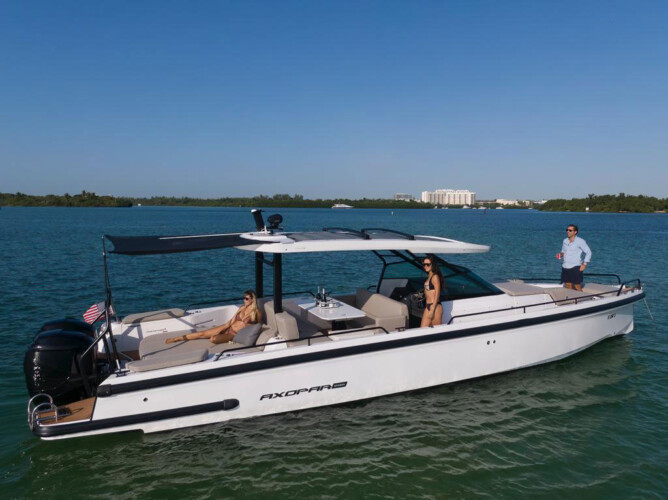Axopar 37 XC Balboa Miami 17