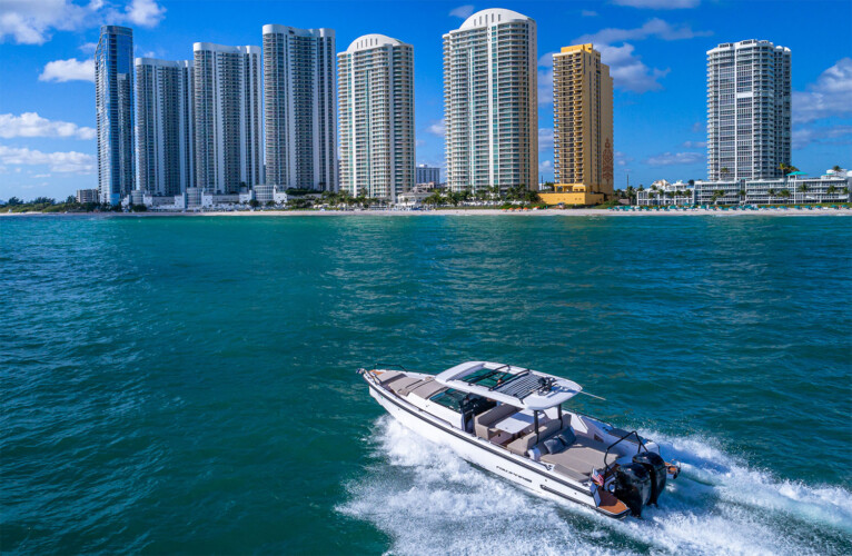 Axopar 37 XC Balboa Miami 6