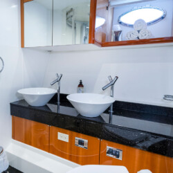 Sunseeker 72 Lion Miami 17