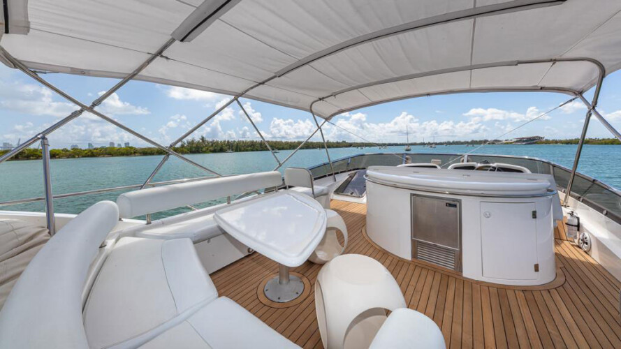 Sunseeker Manhattan 74 Giuli Miami 11