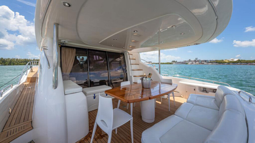 Sunseeker Manhattan 74 Giuli Miami 8
