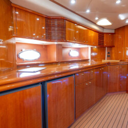Sunseeker Predator 62 Miami 12